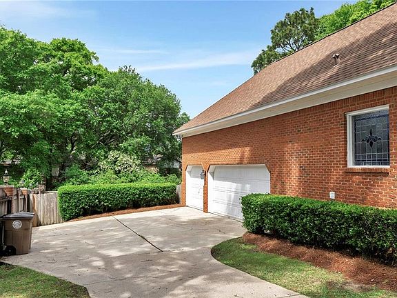 4th image of 2616 Charlotte Oaks Dr