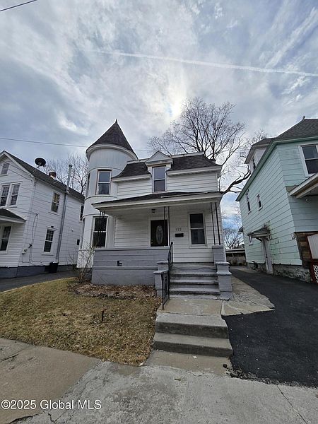 2nd image of 722 Mason Street