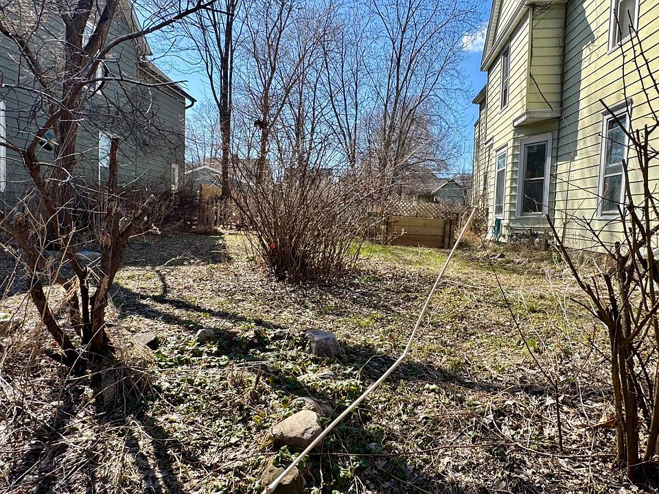 2nd image of 2708 15th Ave S