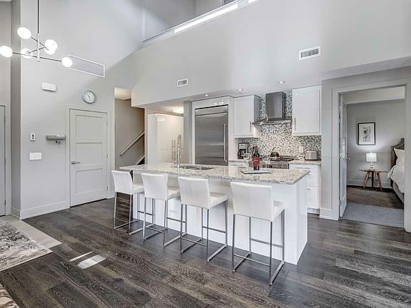 3rd image of 3000 A Stewart Creek Dr #203