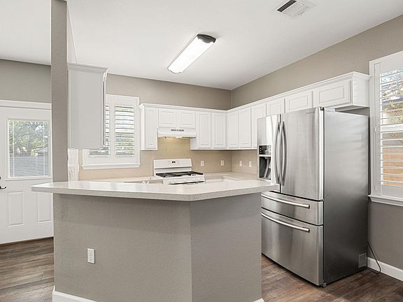 5th image of 4805 Louis Ave