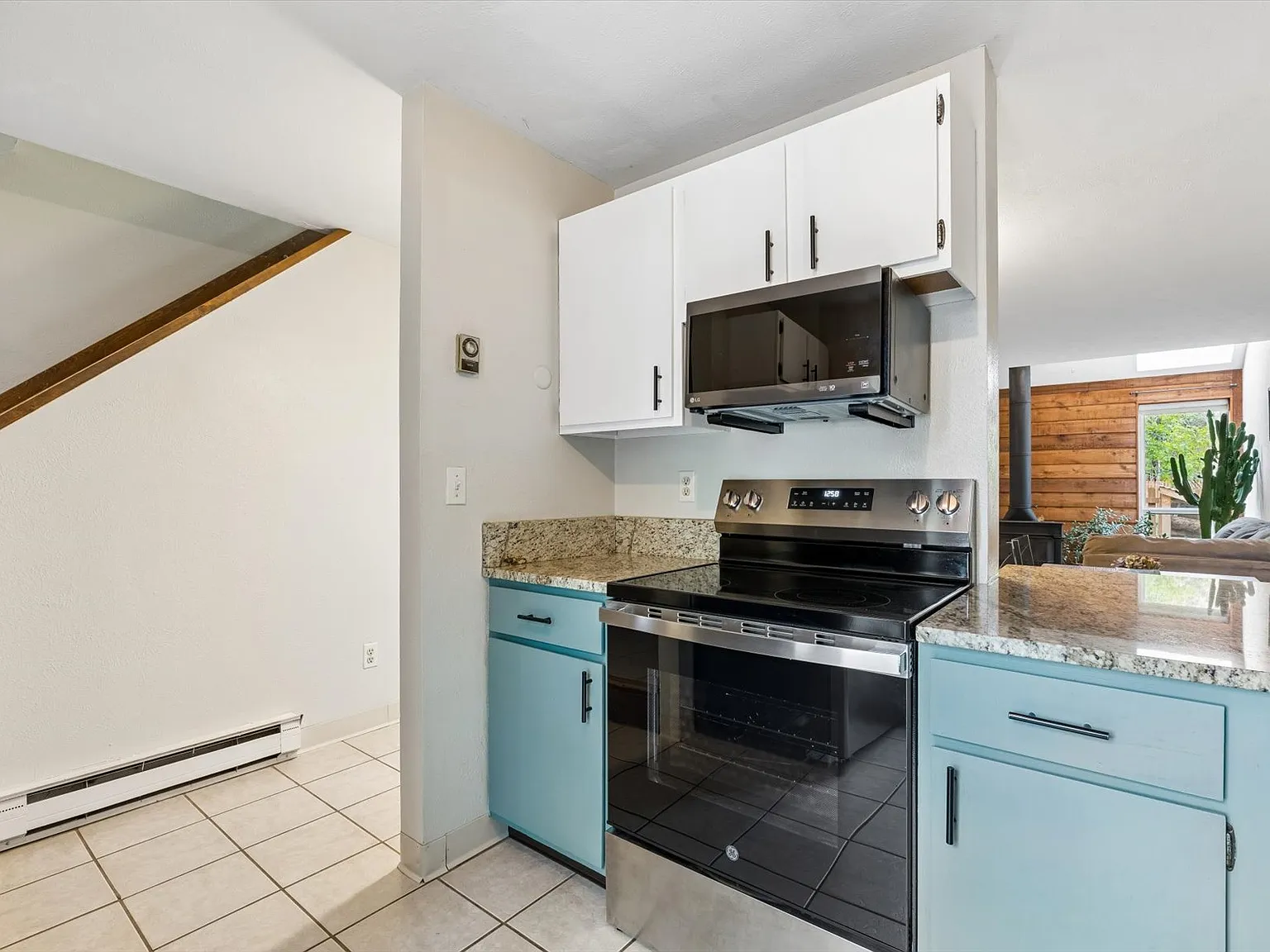 2 bed, 932 sqft, $2,200 — Photo 4
