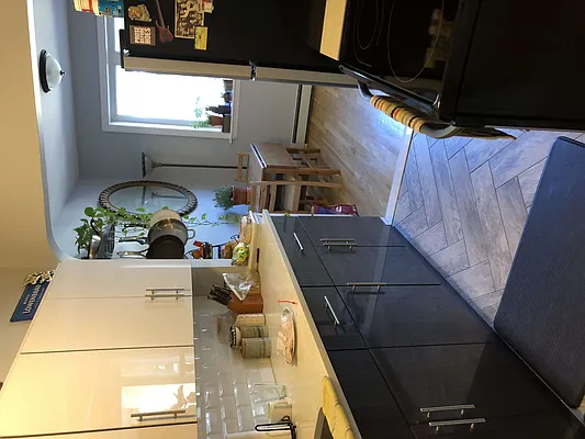 Rented by Metropolis International Realty Inc. | media 13