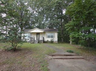 882 W Main St, Henderson, TN 38340