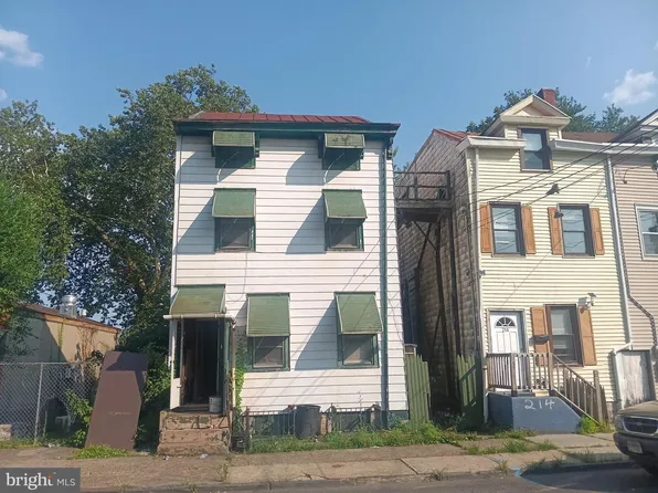 216 Brunswick Ave, Trenton, NJ 08618