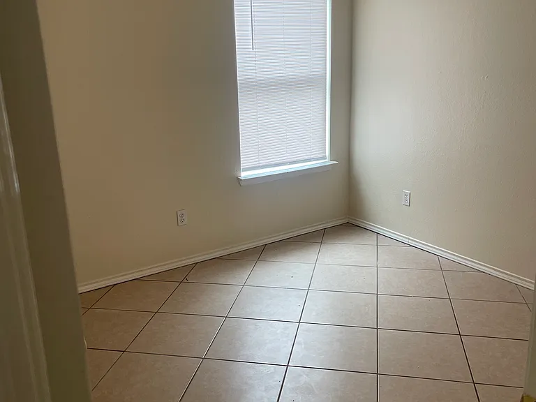 3405 Xanthisma Ave — Photo 4