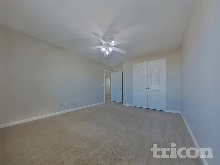 313 Fairford Rd — Photo 13