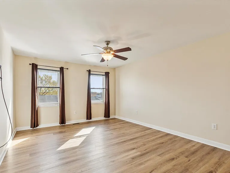 1112 Whitpain Hls — Photo 9