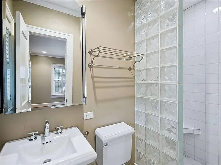 Bedroom 1 Bath