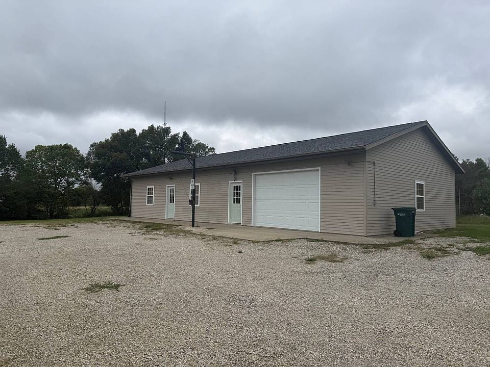 1st image of 504 3rd St