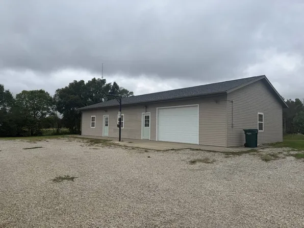 504 3rd St, Ridgeway, MO 64481