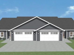 562 Massman Dr, Decorah, IA 52101