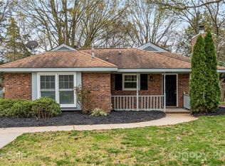 8428 Country Oaks Rd, Charlotte, NC 28227