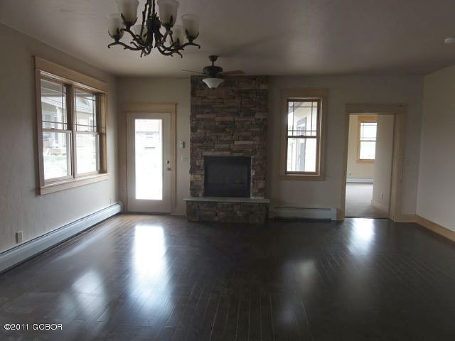 2nd image of 809 Saddle Ridge
