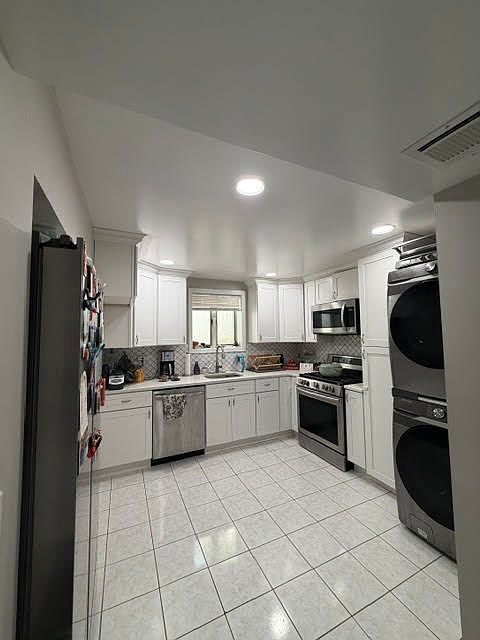 1st image of 138 Ames St Floor 2