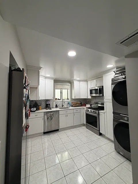 138 Ames St #2