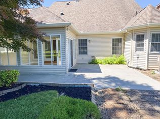 325 Paine Lake Dr, Sevierville, TN 37862