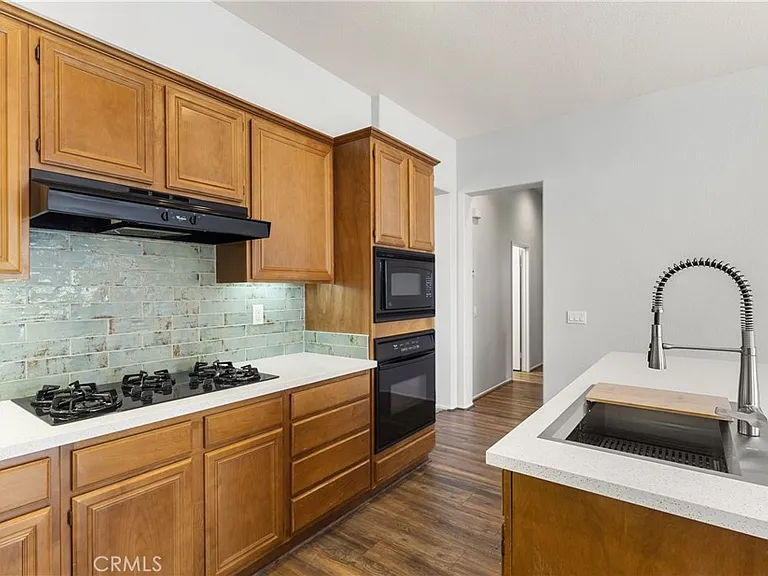 12211 Avon Ct — Photo 12
