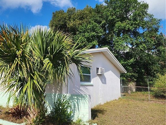 3rd image of 9 Taft St