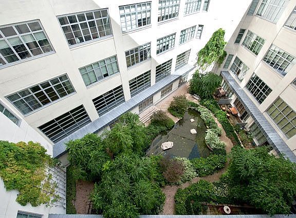 4th image of 2728 Thomson Ave Unit 536