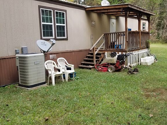 3rd image of 18 Sulpher Springs Dr