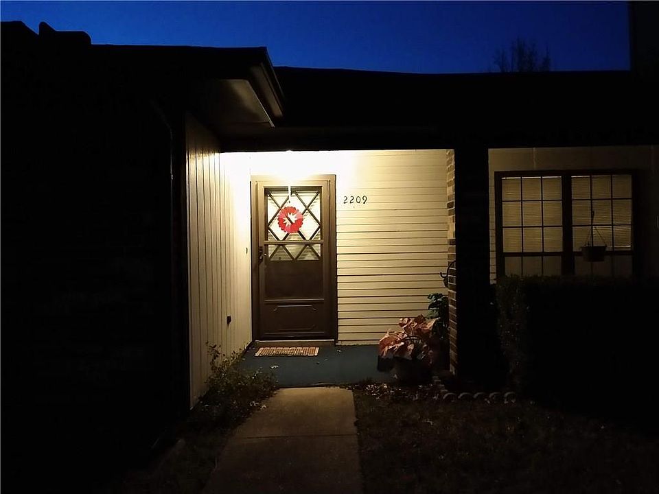 1st image of 2209 Jamie Dr