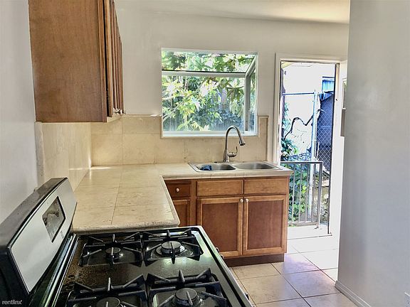 BC1BA9A6-B0D2-4D1D-B6BA-877CEF6EF408_1_201_a