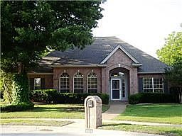 1st image of 1521 Edinburgh Ln