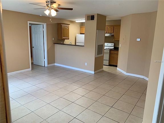 4th image of 4712 Walden Cir #17