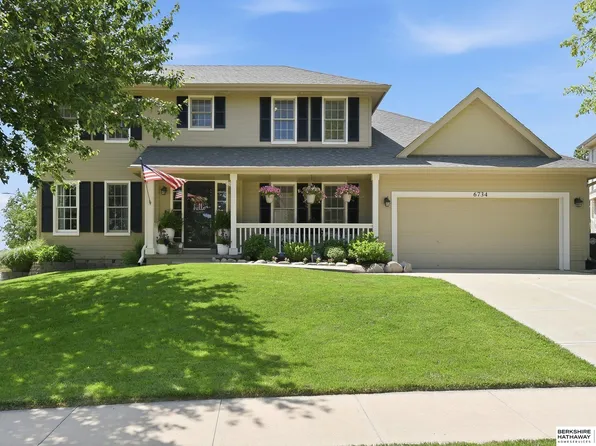 6734 S 163rd St, Omaha, NE 68135