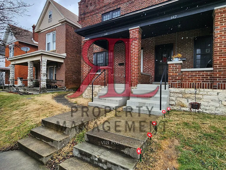 640 S Champion Ave — Photo 2