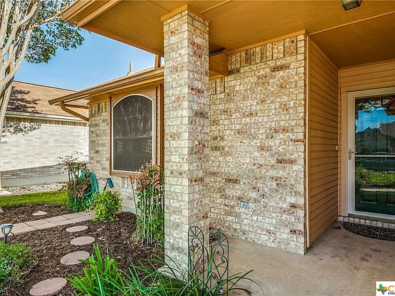 3rd image of 1282 Buttercup Ln