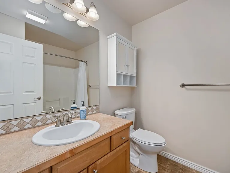 2319 Stadium Blvd — Photo 16