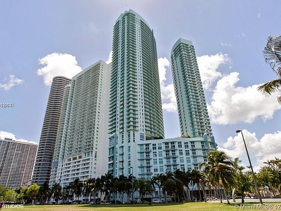 5th image of 1900 N Bayshore Dr APT 3406