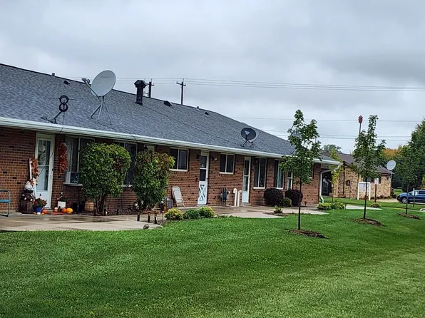 869 Main St, Brownsville, WI