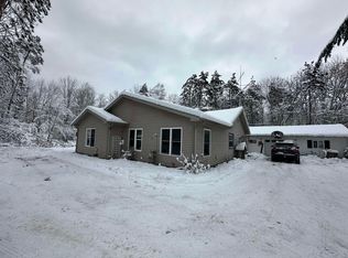 520 Blue Spruce Ln, Midland, MI 48640