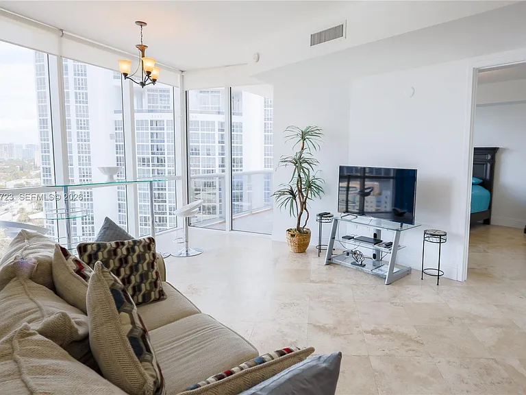 18101 Collins Ave #1703 — Photo 5