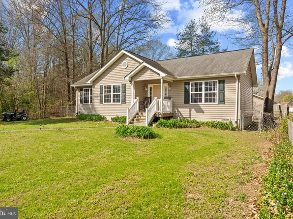 65 Forest Grove Rd, Colonial Beach, VA 22443