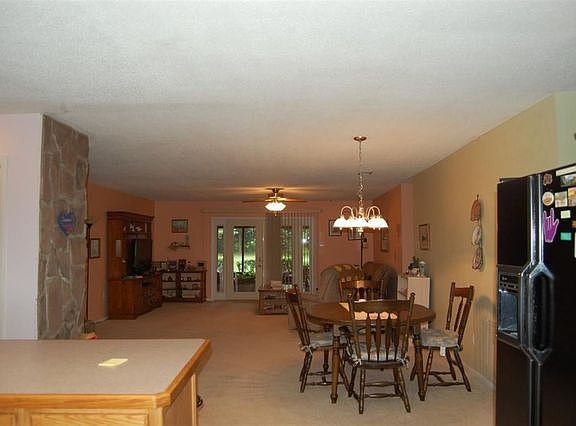 4th image of 210 Air Park Dr