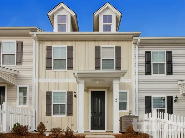 808 Simpson Farm Rd, Simpsonville, SC 29681
