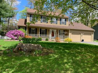 23 Caratina Dr, Pittsfield, MA 01201