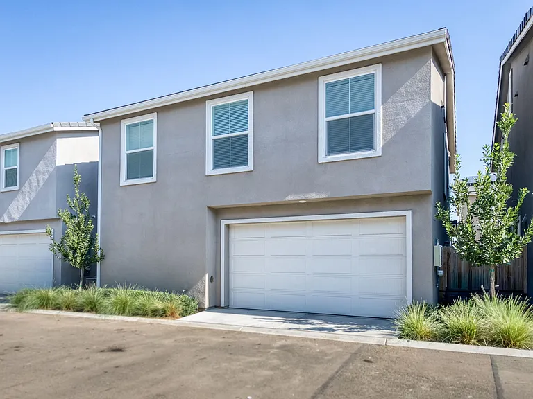 2833 E Teaberry Dr — Photo 17