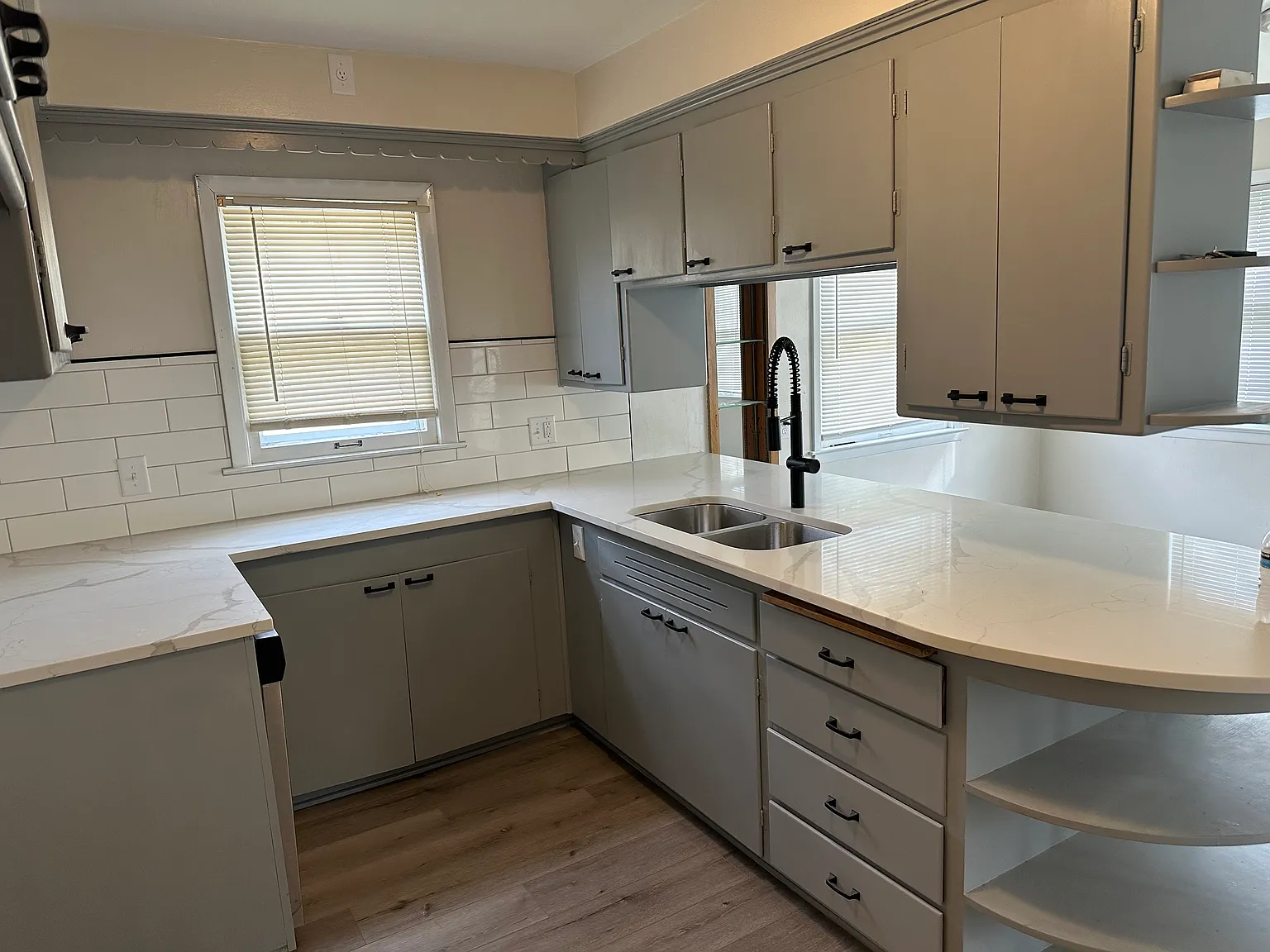 5053 N Green Bay Ave — Photo 3