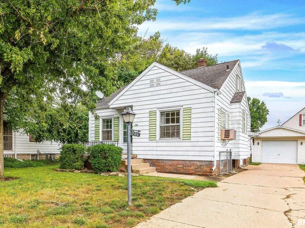 706 N Ashland Ave, West Peoria, IL 61604