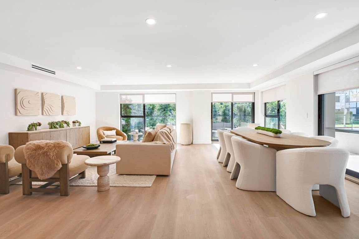 Palma Beverly Hills 1BR Living and Dining Area