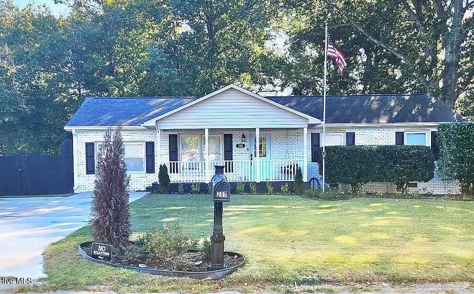 1st image of 202 Noble Lane