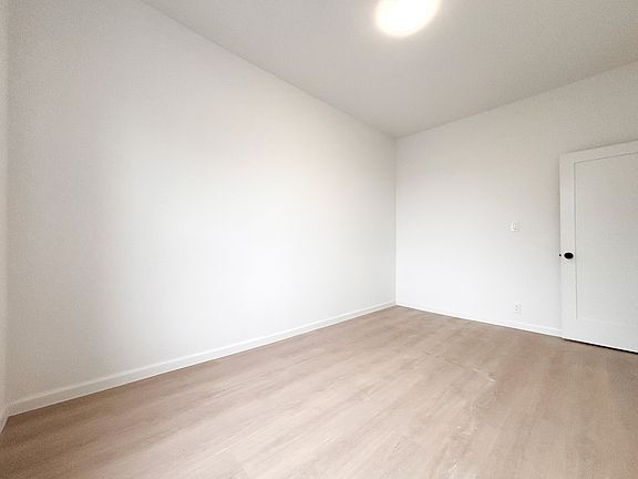 4th image of 110 Convent Ave APT 16