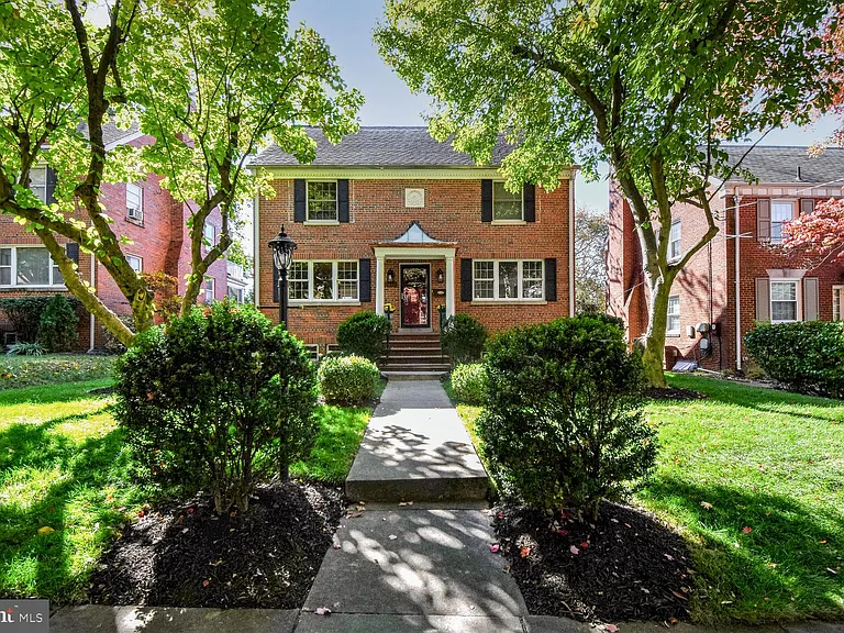 8112 Eastern Ave NW — Photo 35