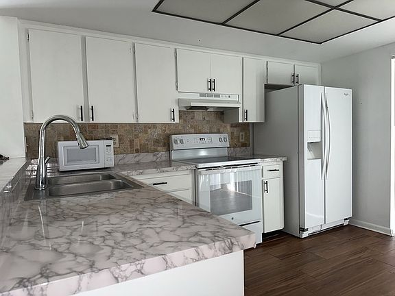 4th image of 5123 Northdale Blvd