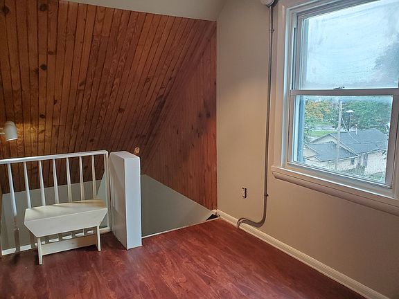 5th image of 165-167 Pearl St #165